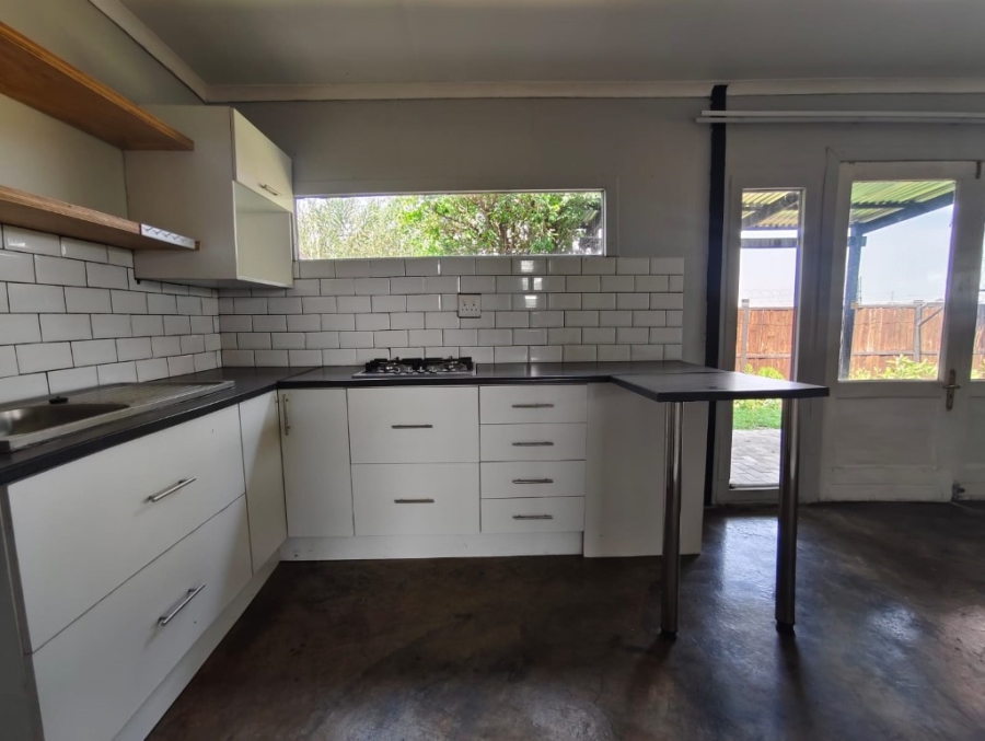 1 Bedroom Property for Sale in Hartbeesfontein North West